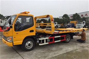 察哈尔右翼前旗哪里有拖车服务