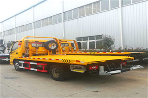 察哈尔右翼前旗附近拖车救援搭电